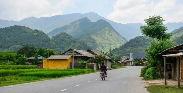 Camino de montaña de Sapa, Vietnam — Foto de Stock