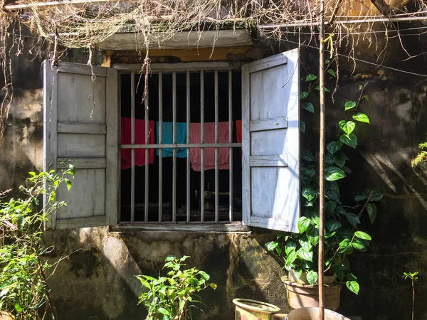 Casa pobre em Hoi An, Vietnã — Fotografia de Stock