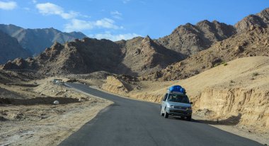 Ladakh Dağı yolu, Kuzey Hindistan 