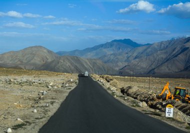 Ladakh Dağı yolu, Kuzey Hindistan 