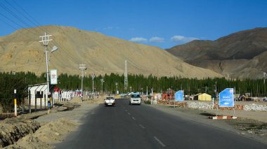 Ladakh Dağı yolu, Kuzey Hindistan 
