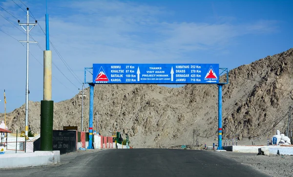 Route de montagne du Ladakh, Inde du Nord — Photo