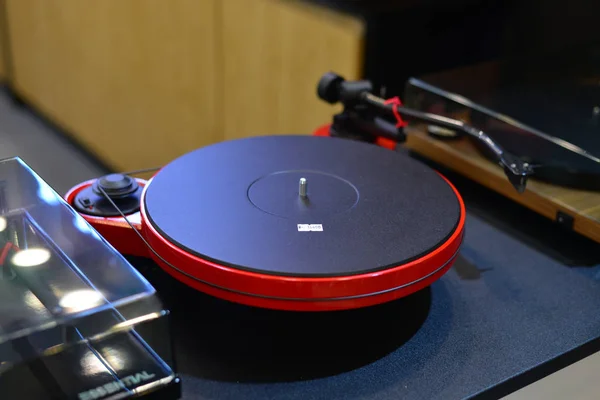 Turntable vinil kaydedici — Stok fotoğraf