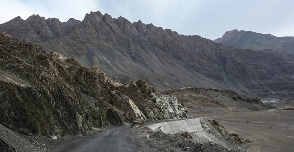 Paisaje montañoso de Ladakh, India — Foto de Stock