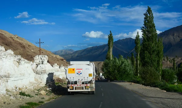 Camino de montaña de Ladakh, norte de la India — Foto de Stock