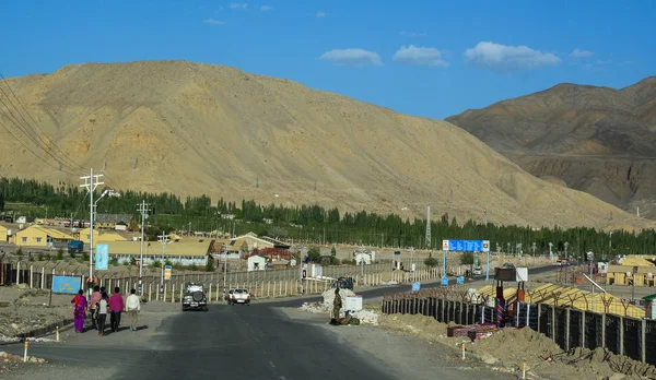 Strada di montagna del Ladakh, India settentrionale — Foto Stock