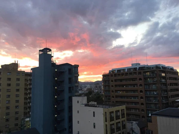 Paisaje urbano al atardecer en Kyoto, Japón — Foto de Stock