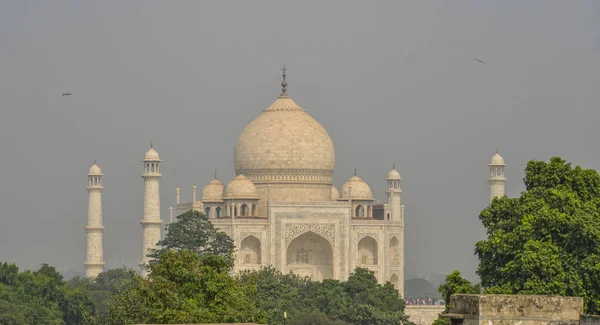 Blick auf das Taj Mahal in Agra, Indien — Stockfoto