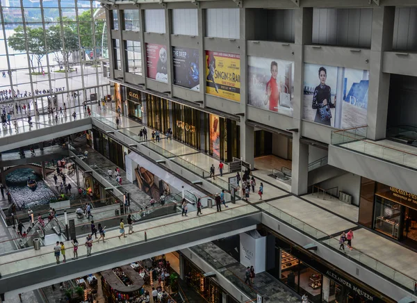 Marina Bay Sands alışveriş merkezinin içi — Stok fotoğraf