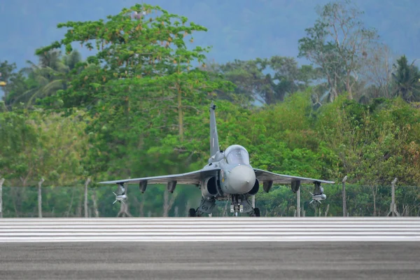 Hindistan Hava Fore Hal Tejas savaş uçağı — Stok fotoğraf