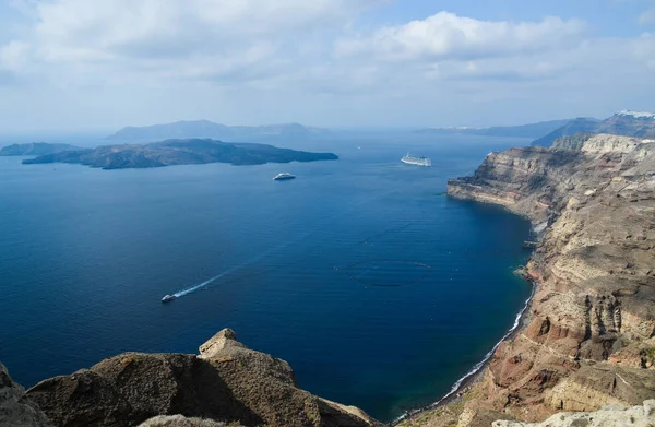 Santorini adasında güzel bir deniz manzarası
