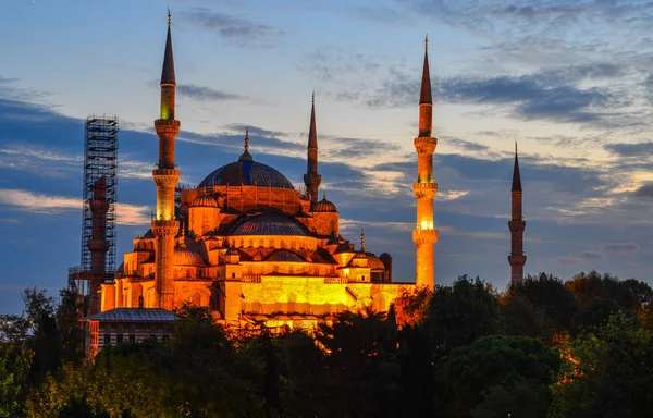 Alacakaranlıkta Meşhur Mavi Cami — Stok fotoğraf