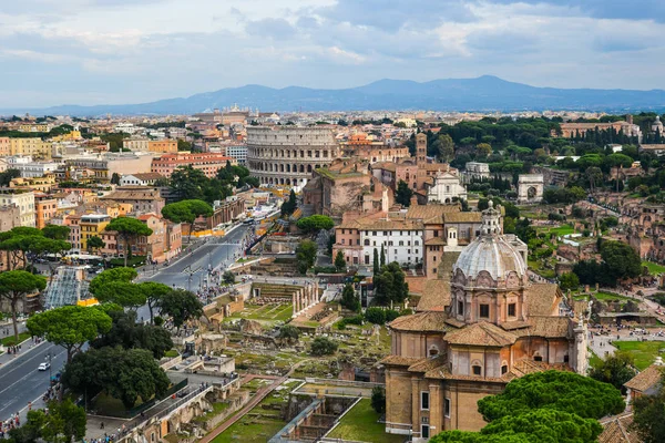 Veduta panoramica delle rovine dell'antica Roma — Foto Stock