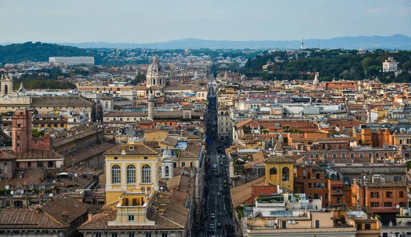 Vue panoramique sur les ruines de la Rome antique — Photo
