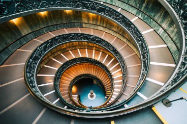 Vatikan Müzelerindeki Bramante Merdivenleri