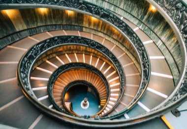 Vatikan Müzelerindeki Bramante Merdivenleri