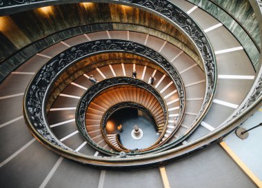 Vatikan Müzelerindeki Bramante Merdivenleri