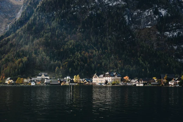 Hermosa aldea Hallstatt (Austria ) —  Fotos de Stock