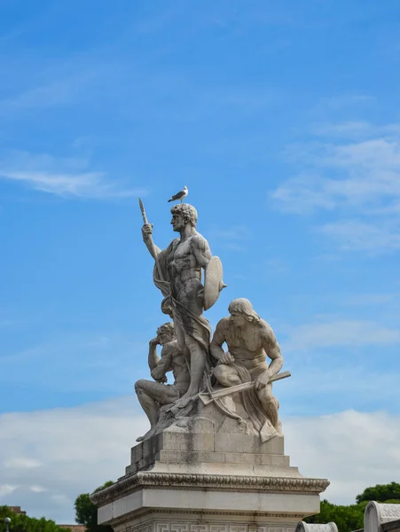 Monumento antigo na Piazza Venezia — Fotografia de Stock