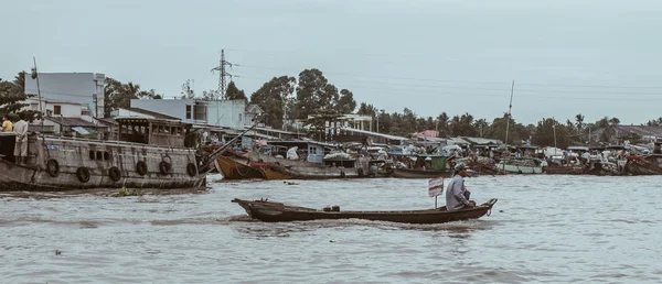 CAI Rang flytande marknad i Can Tho, Vietnam — Stockfoto