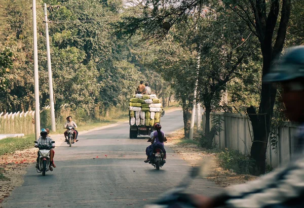 Rural Road in Mandalay, Myanmar — Stockfoto