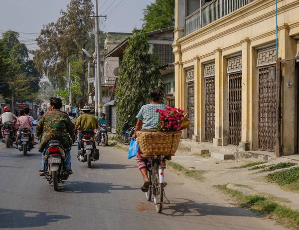 Rural Road in Mandalay, Myanmar — Stockfoto