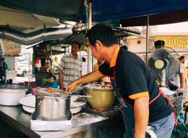 Penang 'daki sokak yemekleri mutfağı. 
