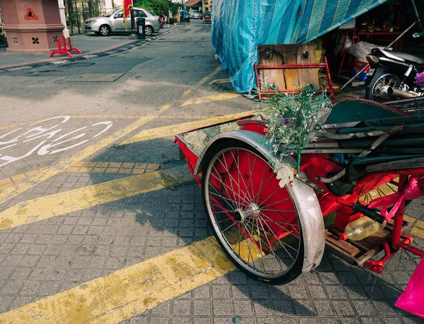 Triciclo Rickshaw en la calle — Foto de Stock