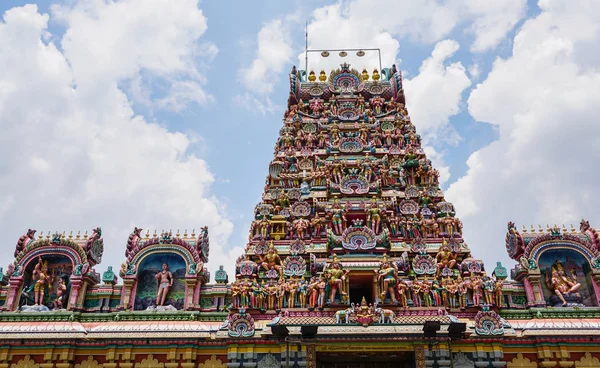Ancient Hindu temple in KL, Malaysia — Stock Photo, Image