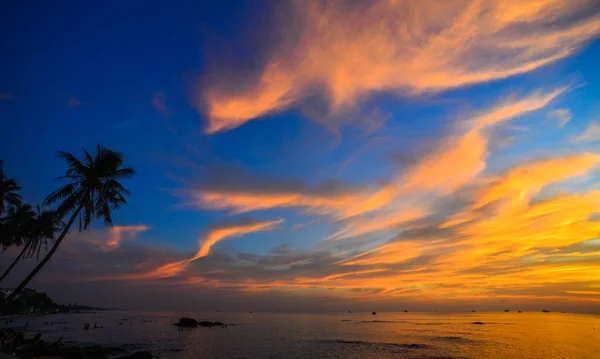 Bellissimo mare al tramonto — Foto Stock