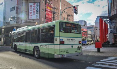 Japonya, Aomori 'de sokak otobüsü