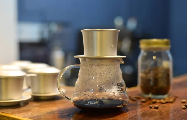 Minuman kopi organik di restoran vintage — Stok Foto