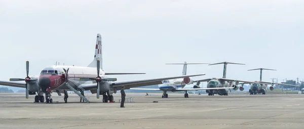 Katonai repülőgépek az Iruma légibázison — Stock Fotó