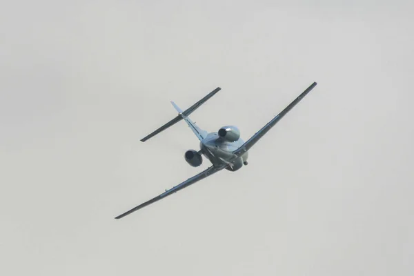 Vojenská letadla k vidění na letecké základně Iruma — Stock fotografie
