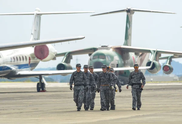 Air crew of Japan Air Self Defense Force (JASDF) — Stock Photo, Image