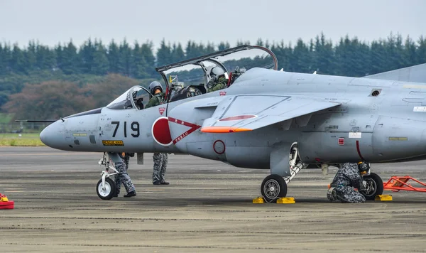 在伊鲁马空军基地展示的军用飞机 — 图库照片