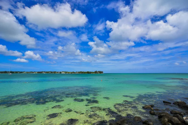 Красивый морской пейзаж острова Маврикий — стоковое фото