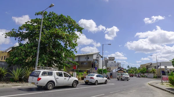 Cars on rural road in Mauritius Island — 스톡 사진