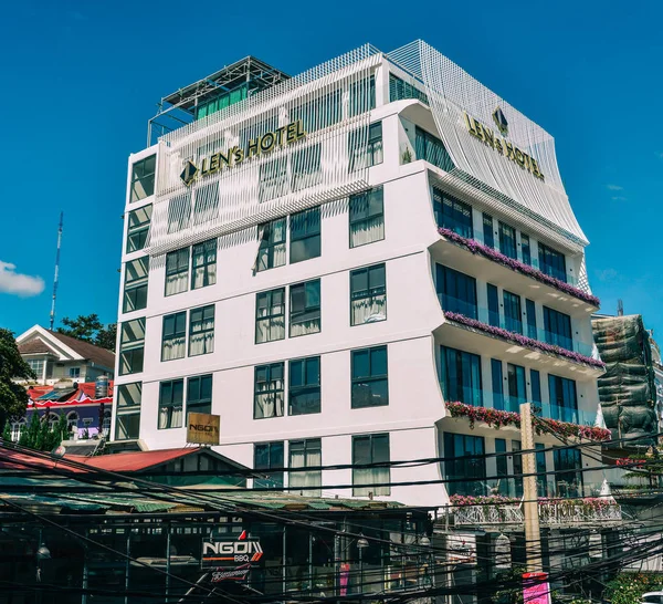 Edificio de hotel de lujo en Dalat, Vietnam — Foto de Stock