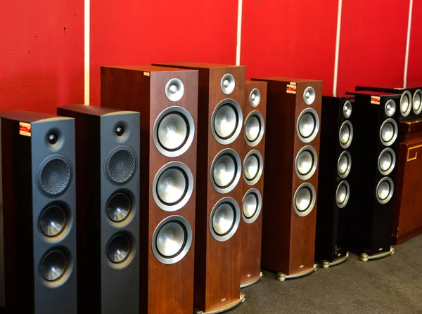 Stereo speaker system for display at the store — Stock Photo, Image