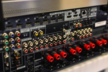 Amplifikatörlü orta menzil hifi sistemi