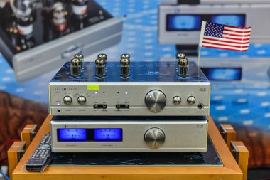 Amplifikatörlü orta menzil hifi sistemi