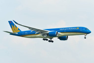 Tan Son Nhat Havaalanı'nda yolcu uçağı 