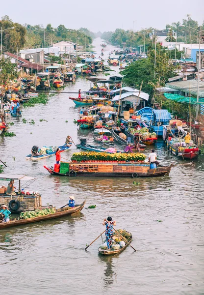 Nga Nam Floating Market in Mekong Delta, Vietnam — Stock fotografie