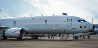 Singapur - 12 Şubat 2020. Changi, Singapur 'da sergilenmek üzere ABD Hava Kuvvetleri' nden Boeing P-8 Poseidon. Savunma maliyetleri artıyor, özellikle Doğu Asya 'da..