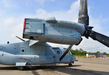 Singapur - 12 Şubat 2020. ABD Deniz Kuvvetleri 'nden Bell Boeing V-22 Osprey Singapur, Changi' de sergilenecek. Savunma maliyetleri artıyor, özellikle Doğu Asya 'da..