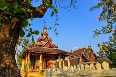 Vientiane, Laos 'taki antik Budist tapınağı. Lao Budizmi, Theravada Budizmi 'nin eşsiz bir versiyonudur ve etnik Lao kültürünün temelini oluşturur..