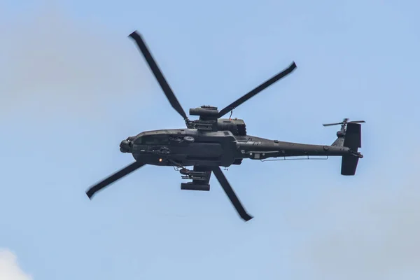 Singapur Lutego 2020 Air Force Boeing Apache Śmigłowiec Bojowy Lecący — Zdjęcie stockowe
