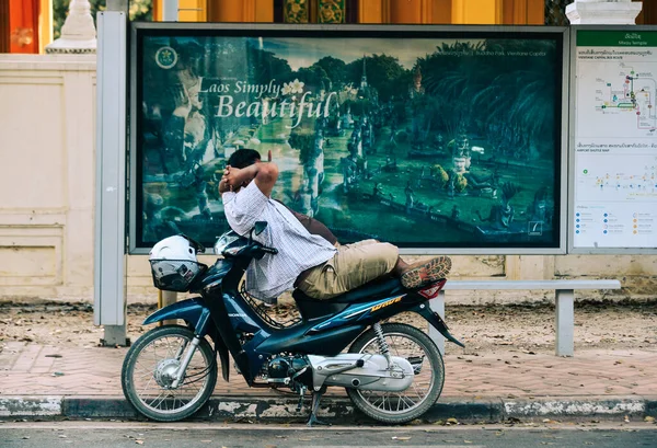 Vientiane Laos Enero 2020 Conductor Motocicleta Taxi Motor Esperando Pasajero — Foto de Stock
