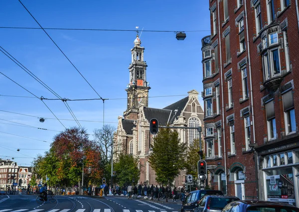 Amsterdam Hollanda Ekim 2018 Amsterdam Ünlü Mimari Simgeleri Yollarda Yoğun — Stok fotoğraf